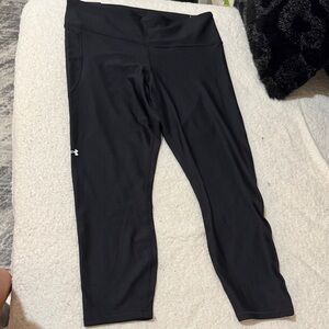 Under Armour Dark Gray Athletic Capris